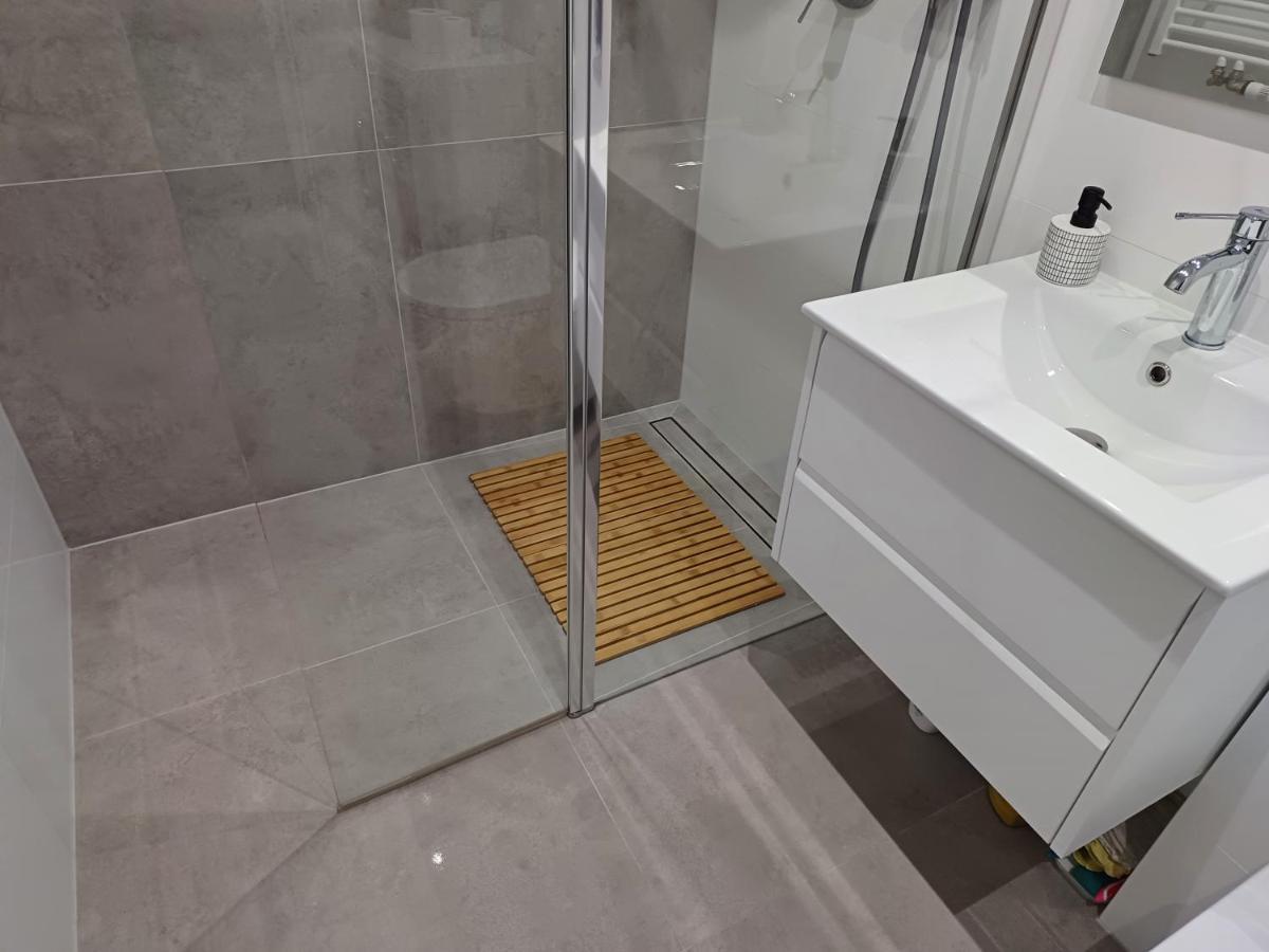 גדנסק Mak Apartment Grobla - Free Parking - 3 Rooms מראה חיצוני תמונה